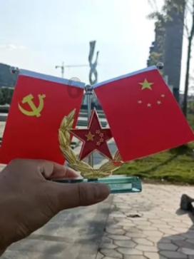 动漫人物吃东西